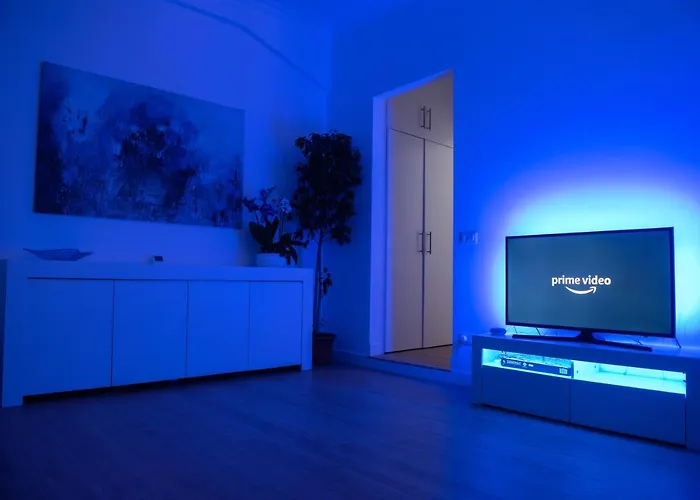 -filip & Maril - Cozy Near The Metro Apartament